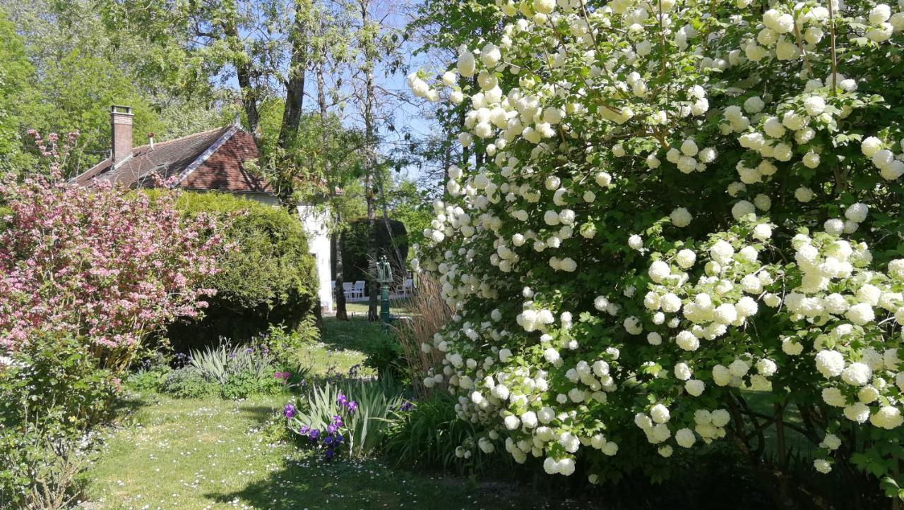 Готель Domaine Du Carouge Lirey Екстер'єр фото