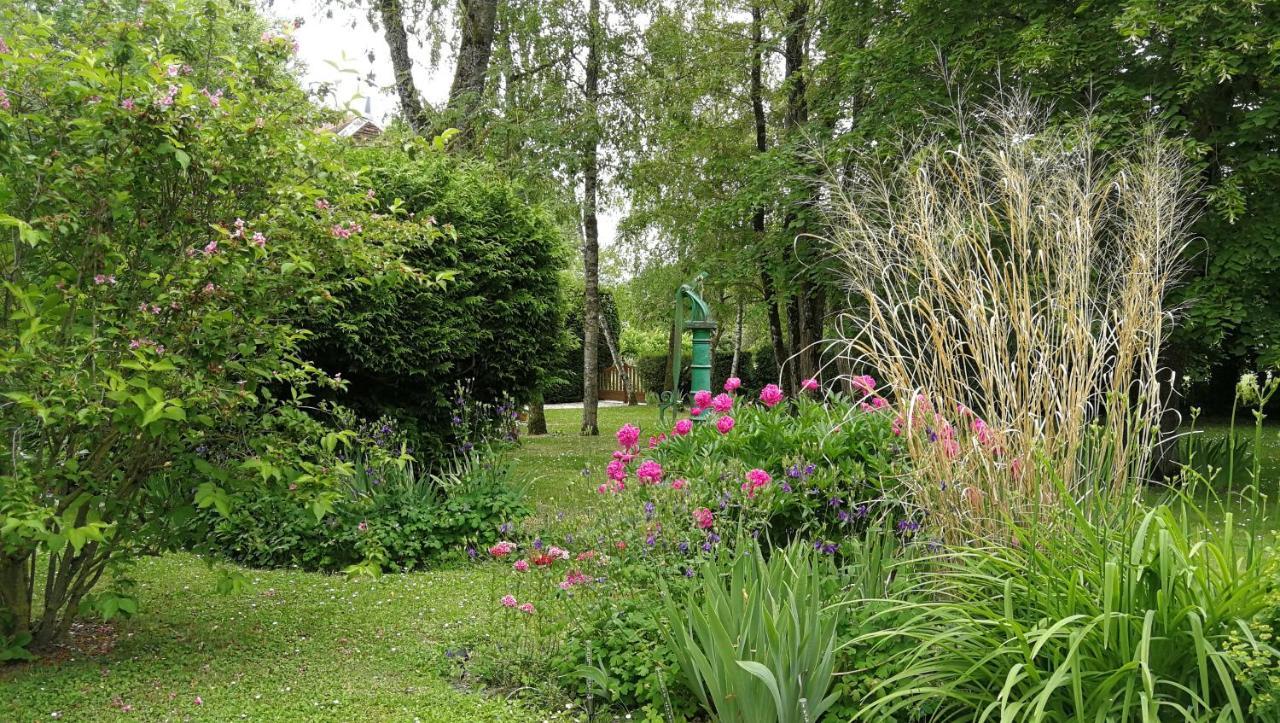 Готель Domaine Du Carouge Lirey Екстер'єр фото
