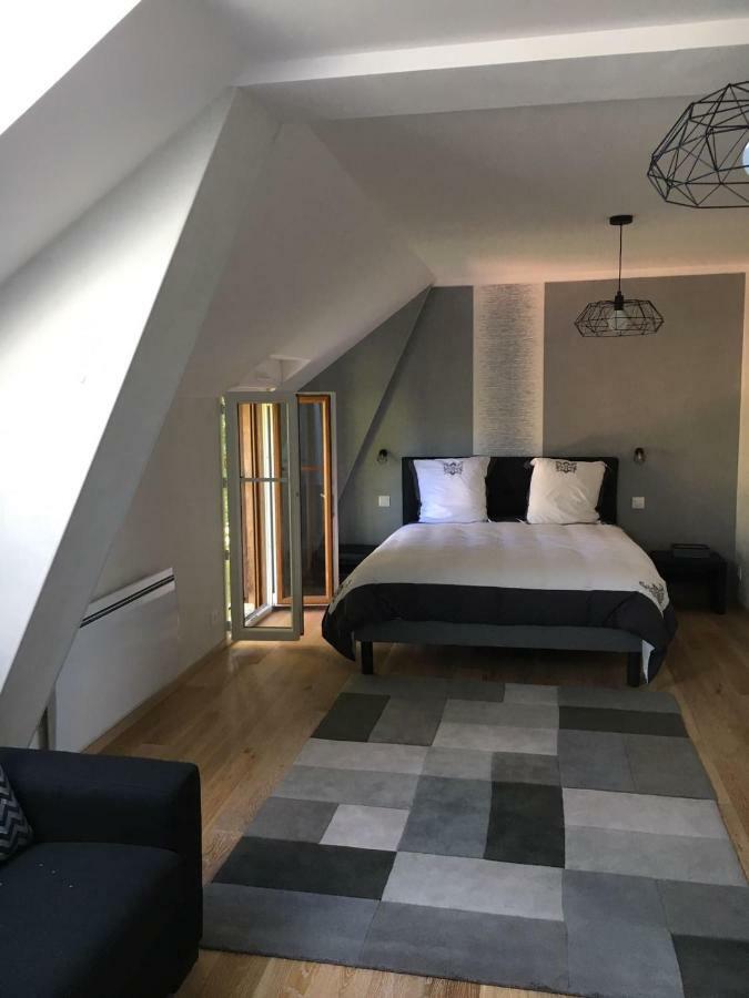 Готель Domaine Du Carouge Lirey Екстер'єр фото